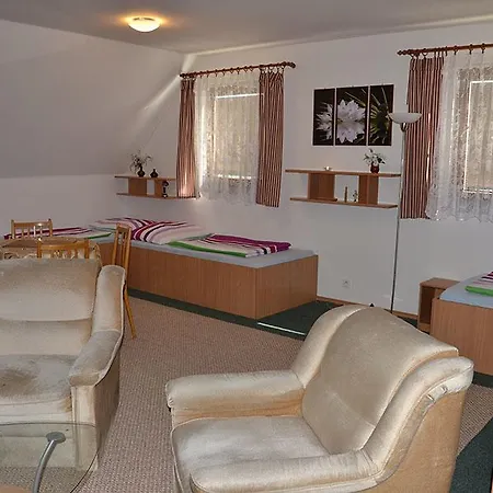 Pod Vápenkami Affittacamere