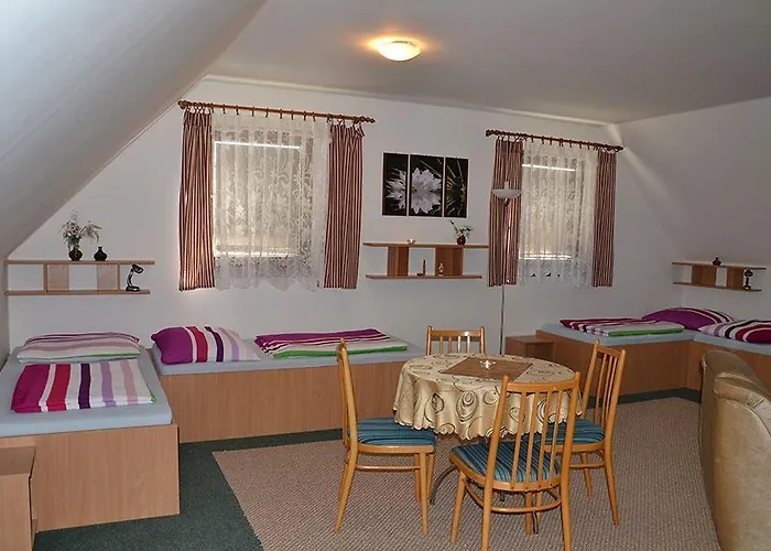 Pod Vapenkami Strážnice