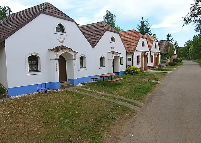 Pod Vapenkami 4* Strážnice